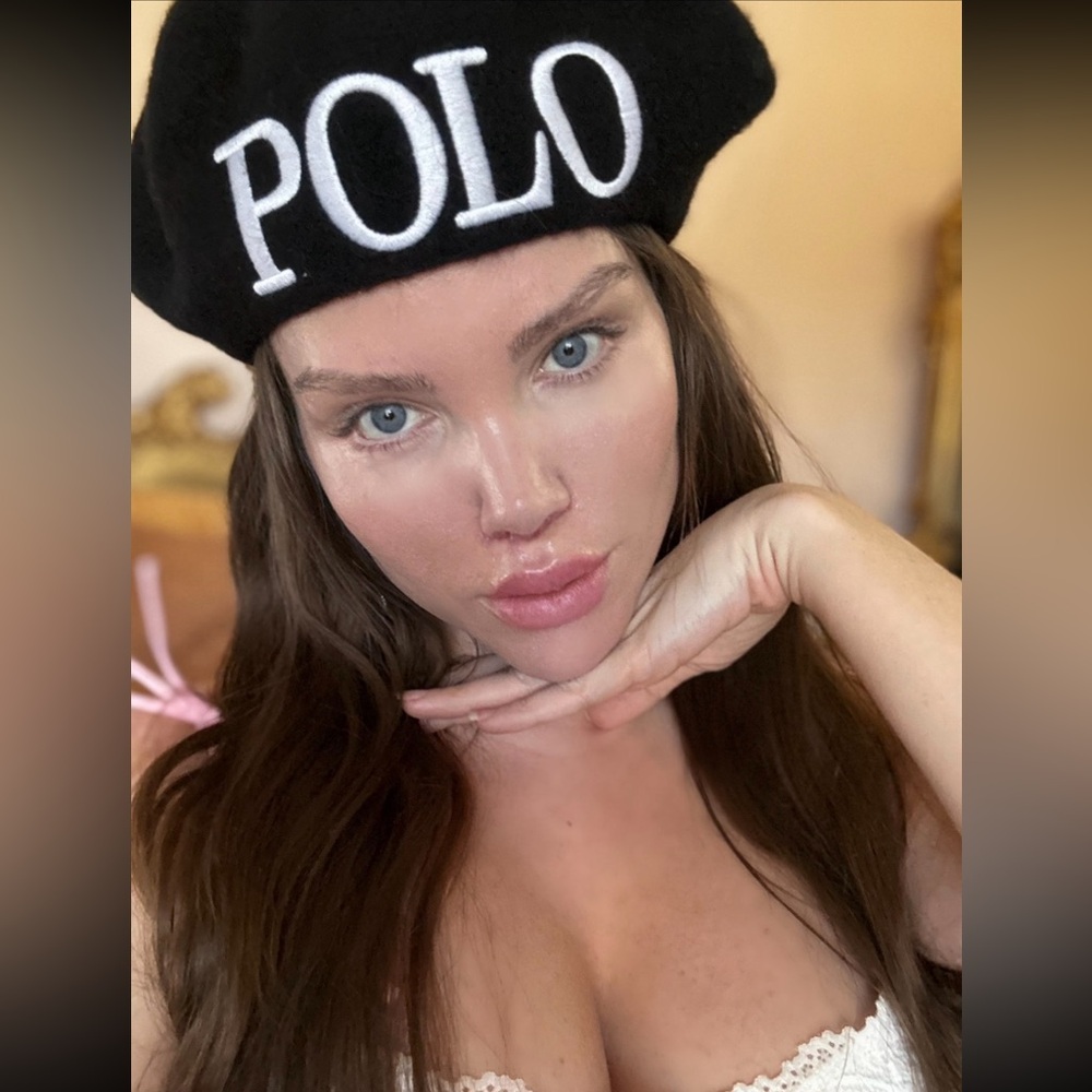 𝑀𝑒𝑒𝓉 𝓎𝑜𝓊𝓇 𝒫𝑜𝓈𝒽𝑒𝓇, 𝒥𝒶𝒸𝓆𝓊𝑒𝓁𝒾𝓃𝑒 - Picture 2 of 13